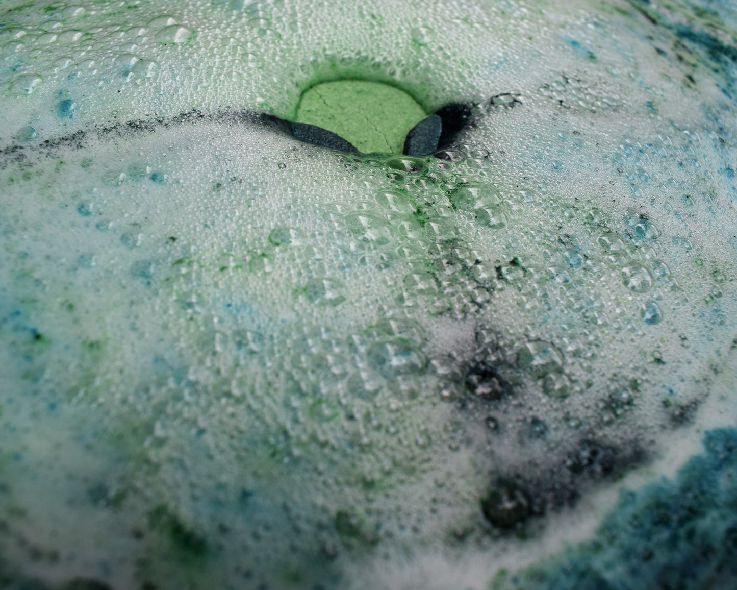 Outa this World Bath Bomb